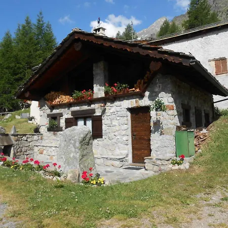 Baita Val Ferret Pra Sec Dağ evi